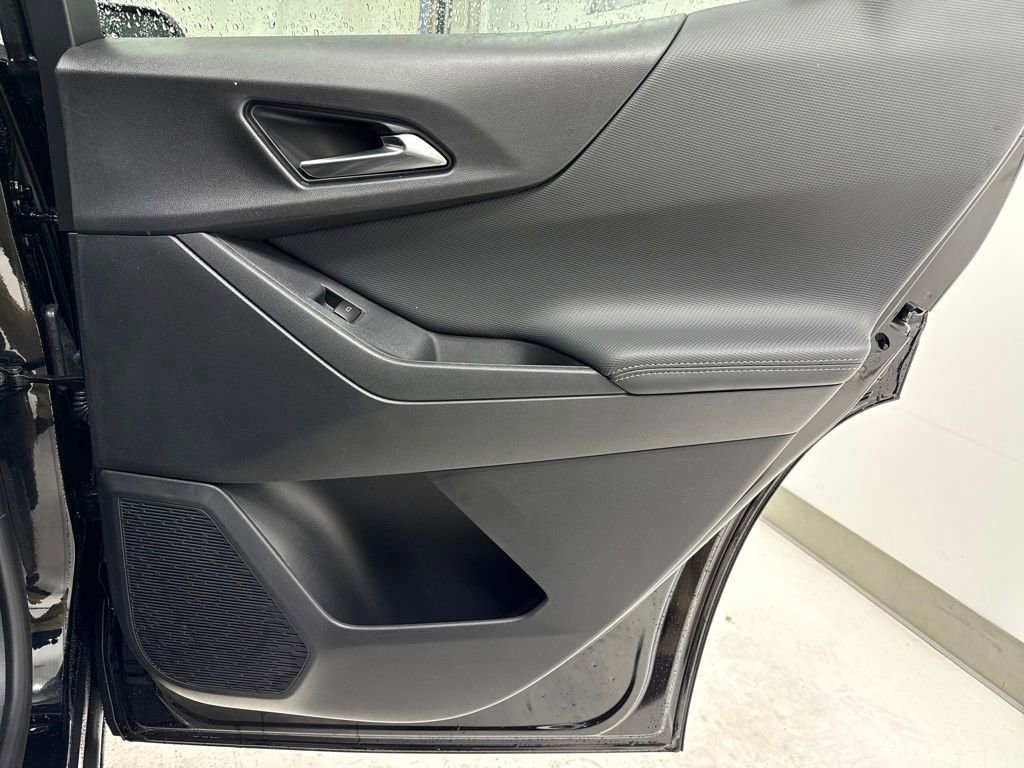 New 2026 Chevrolet Equinox LT w/ Midnight Edition image 11