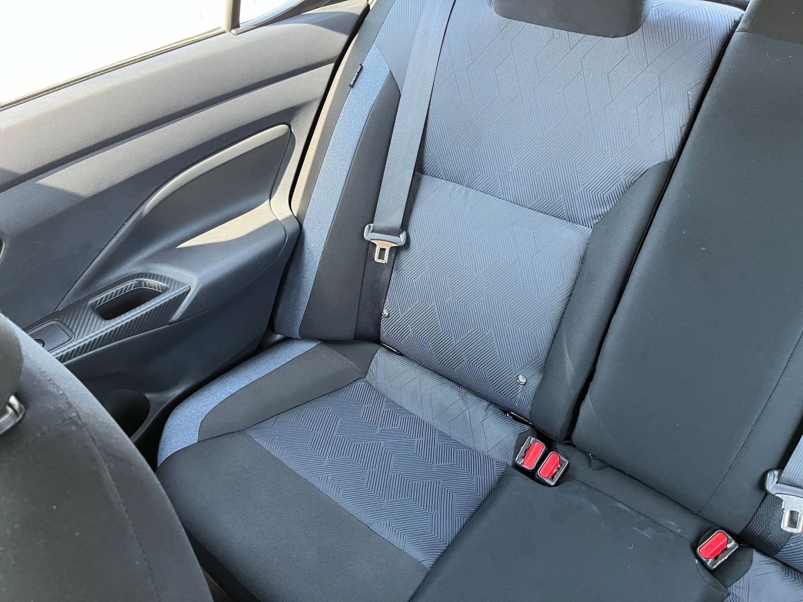 Used 2025 Nissan Versa SV image 36