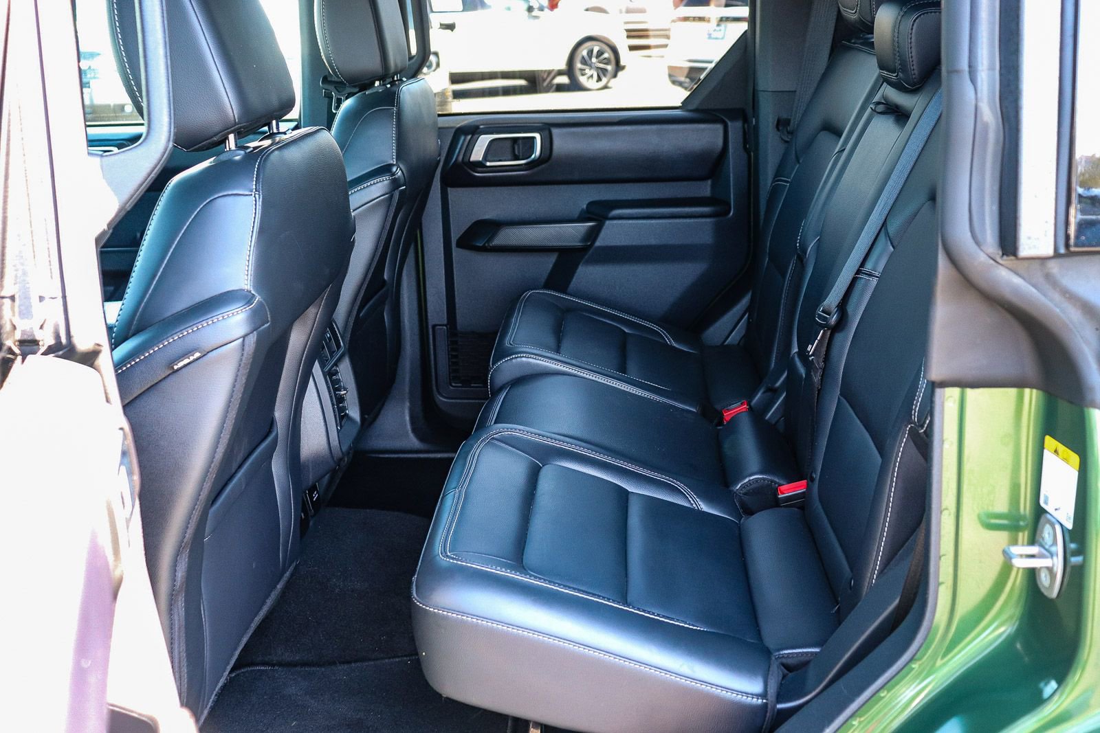 Certified 2025 Ford Bronco Outer Banks AWD/4WD image 17