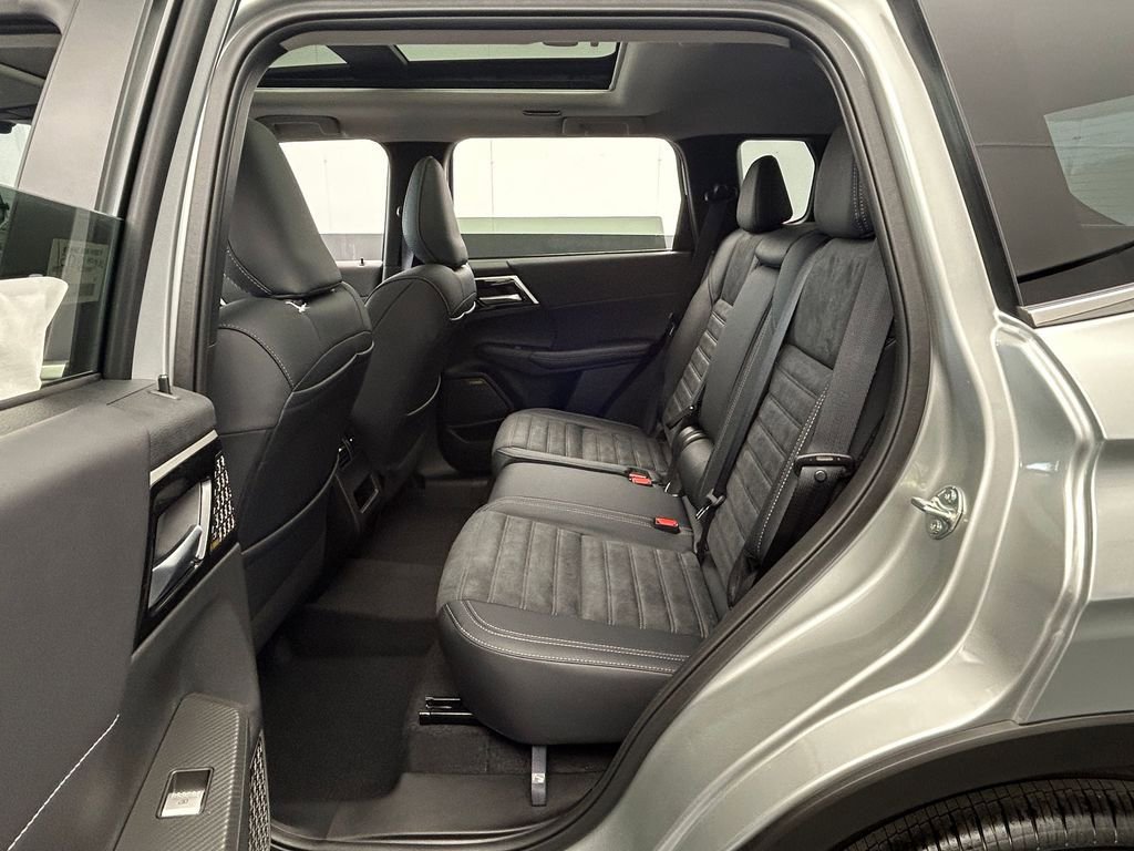 New 2026 Mitsubishi Outlander SE FWD image 26