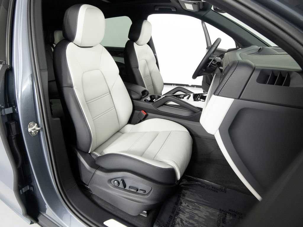 New 2026 Porsche Cayenne S AWD/4WD image 35