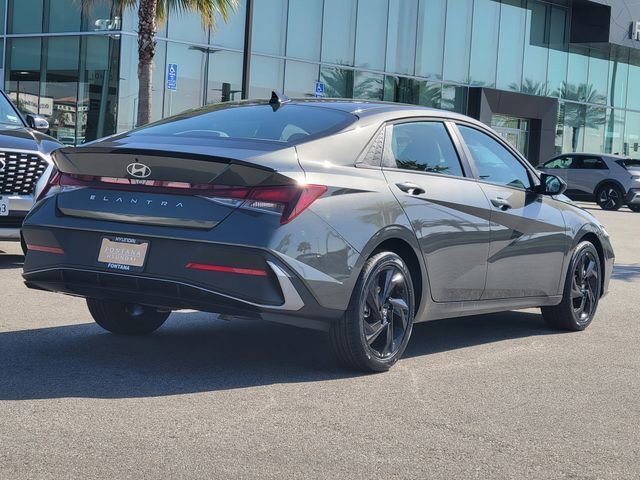 New 2026 Hyundai Elantra Sport FWD image 4