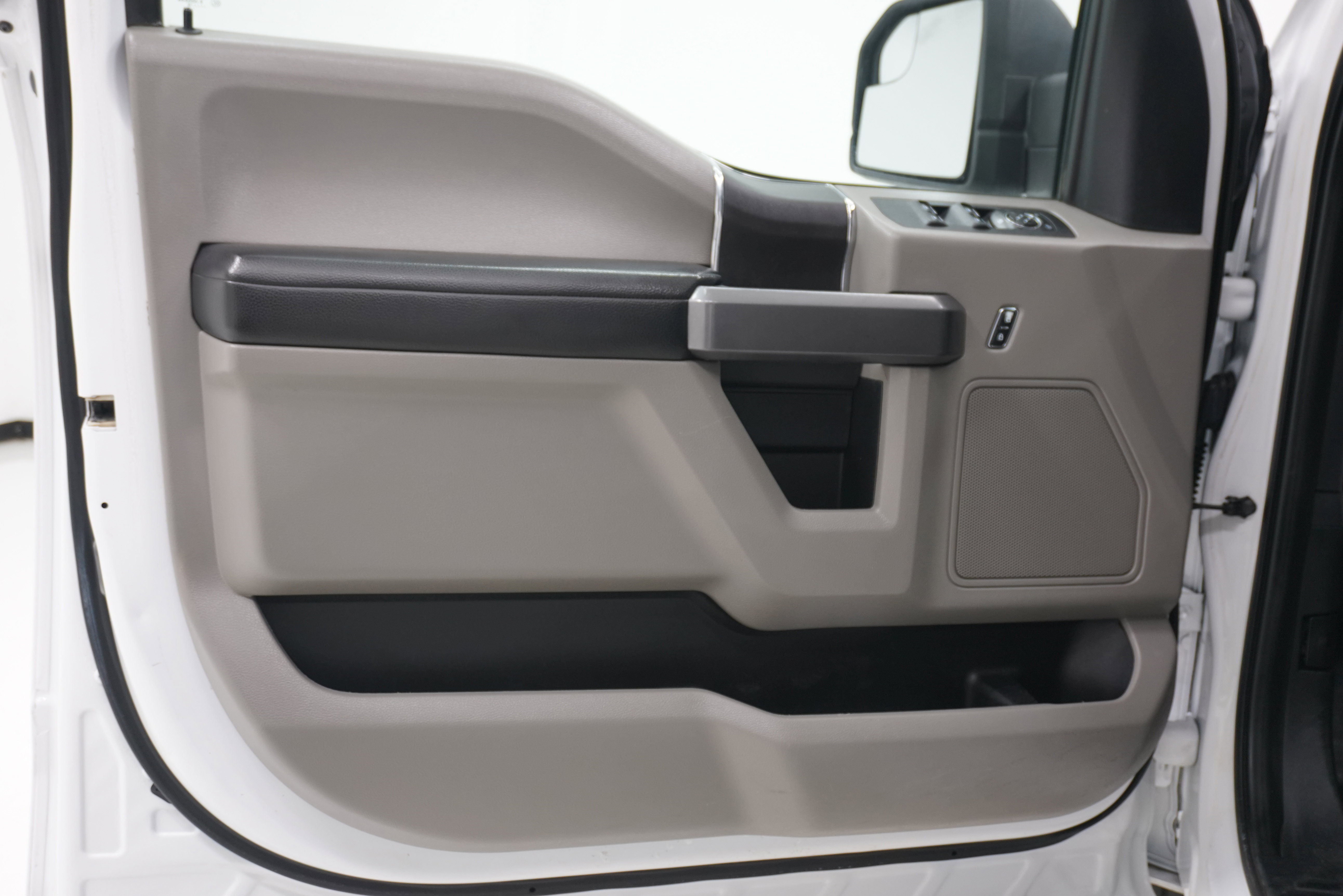 Used 2019 Ford F150 XLT AWD/4WD image 12