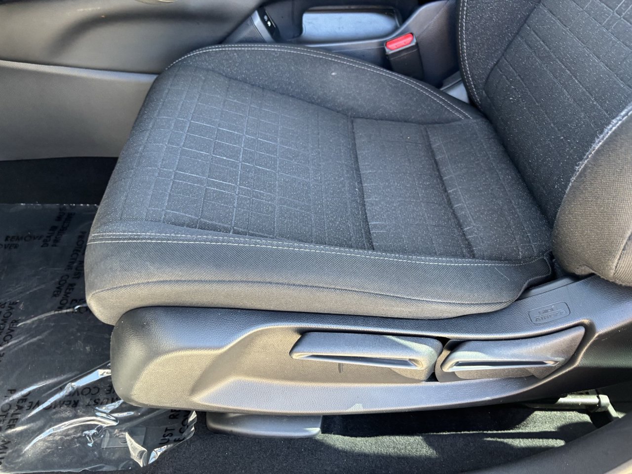 Used 2025 Honda HR-V LX image 18