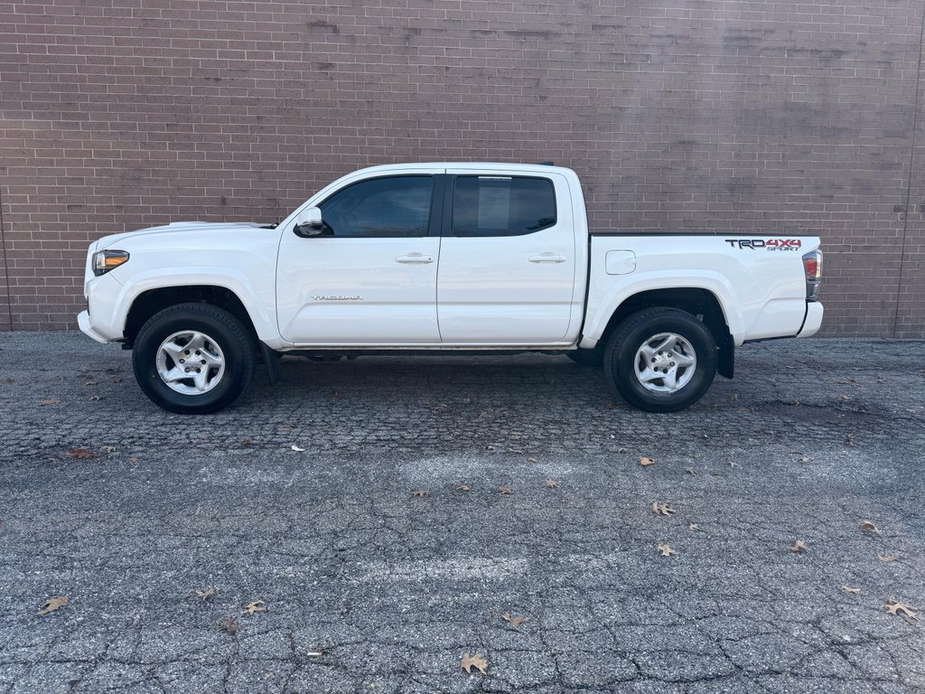 Used 2023 Toyota Tacoma TRD Sport w/ Advanced Technology Package image 2