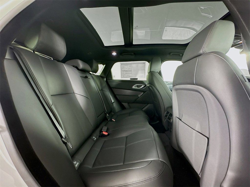 New 2026 Land Rover Range Rover Velar Dynamic SE image 26