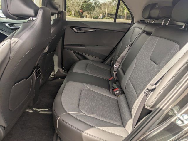 Used 2023 Kia Niro Wave image 17