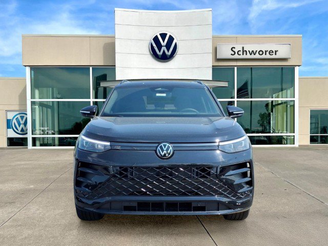 New 2026 Volkswagen Tiguan SE R-Line AWD/4WD image 3