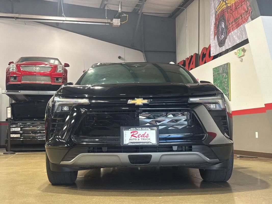 Used 2024 Chevrolet Blazer EV LT AWD/4WD image 25