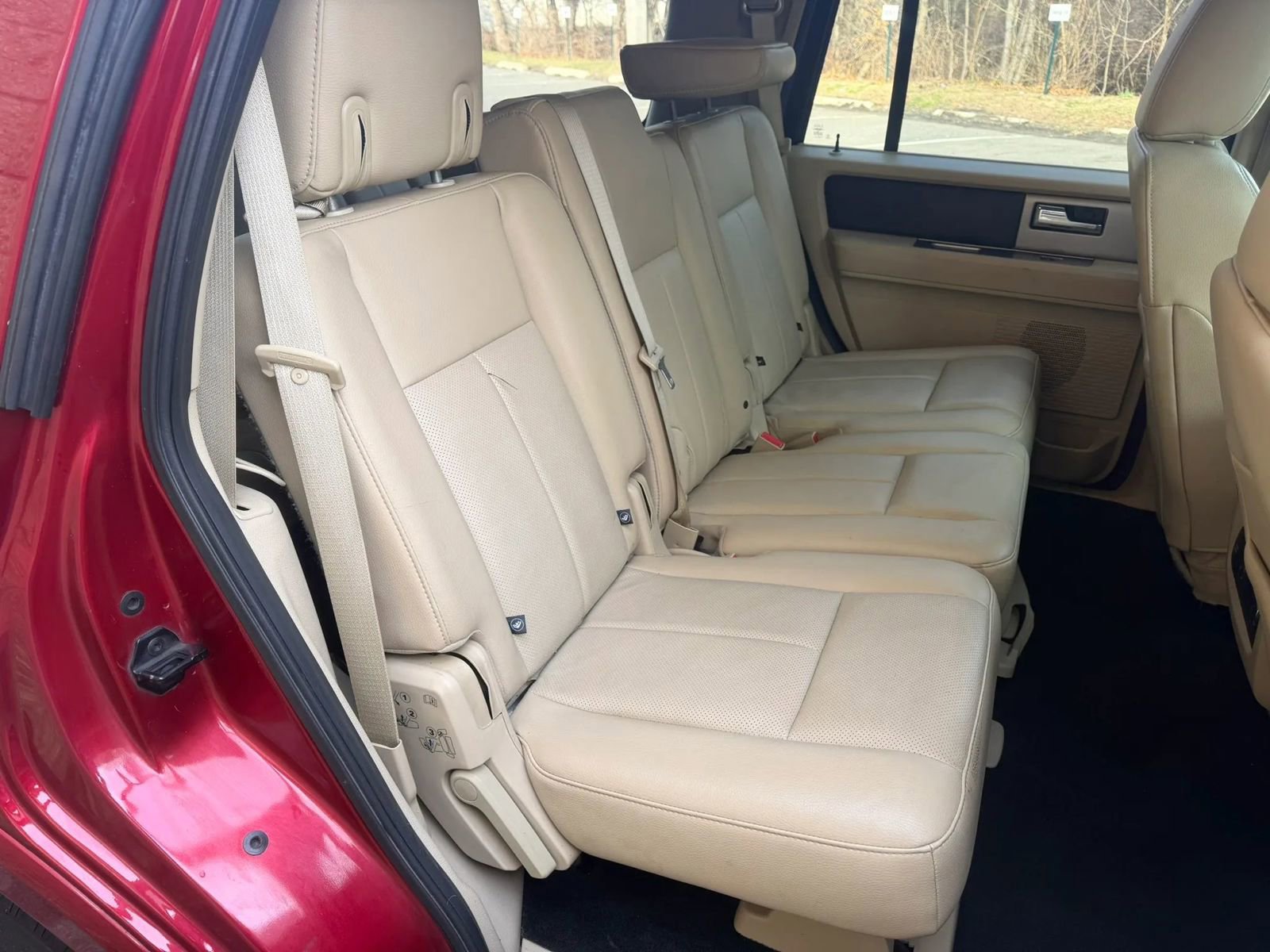 Used 2016 Ford Expedition XLT w/ Equipment Group 202A image 21