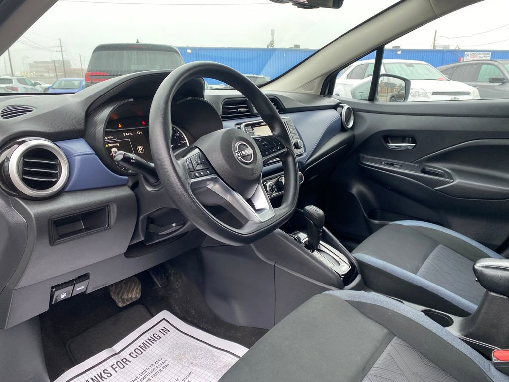Used 2024 Nissan Versa SV w/ Electronics Package FWD image 7
