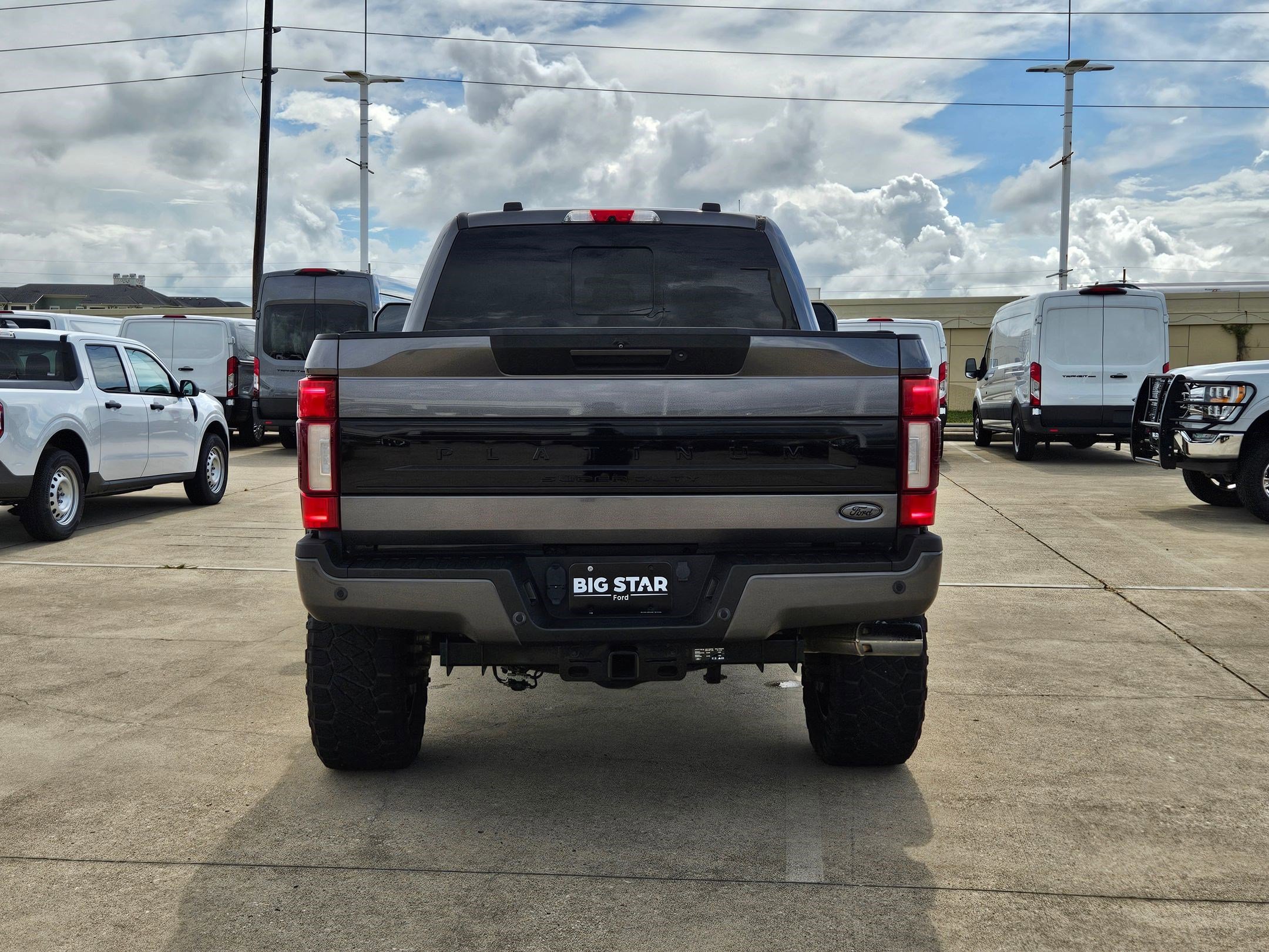 Used 2021 Ford F250 Platinum w/ FX4 Off-Road Package AWD/4WD image 5