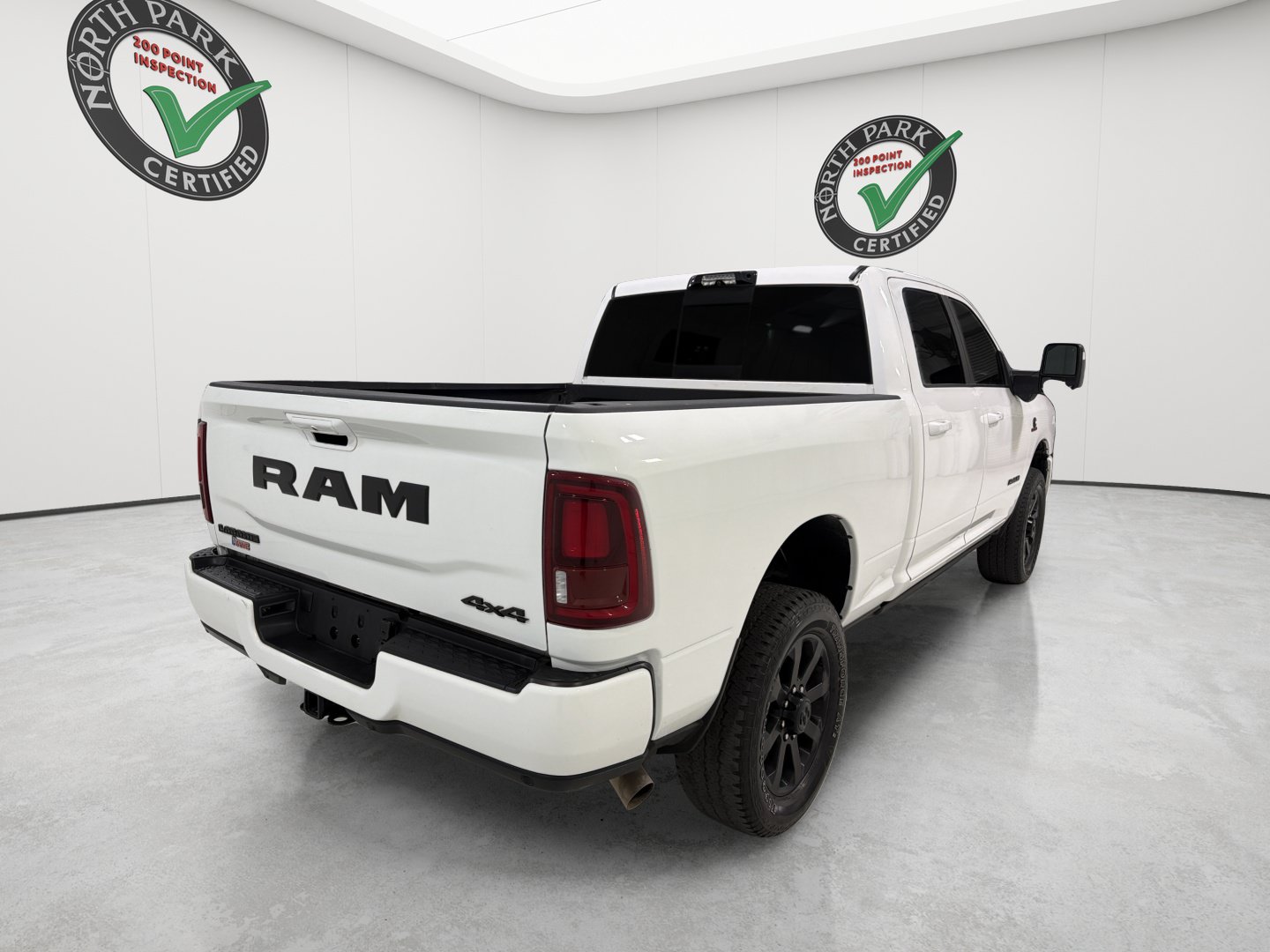 Used 2025 RAM 2500 Laramie AWD/4WD image 5