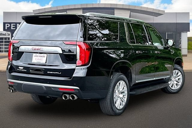 Used 2024 GMC Yukon XL Denali AWD/4WD image 2