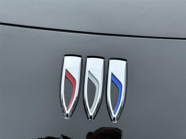 Certified 2025 Buick Envista Sport Touring image 29