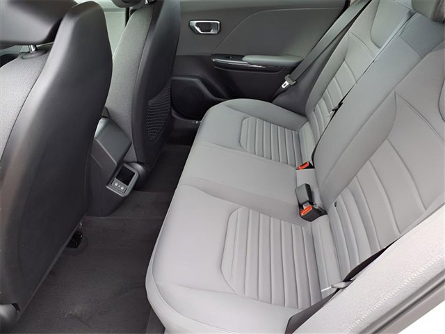 New 2025 Kia K4 EX image 21