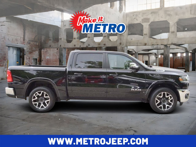 Used 2025 RAM 1500 Laramie AWD/4WD image 1