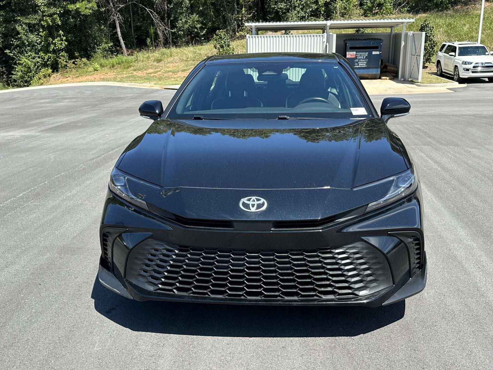 Used 2025 Toyota Camry SE FWD video 2