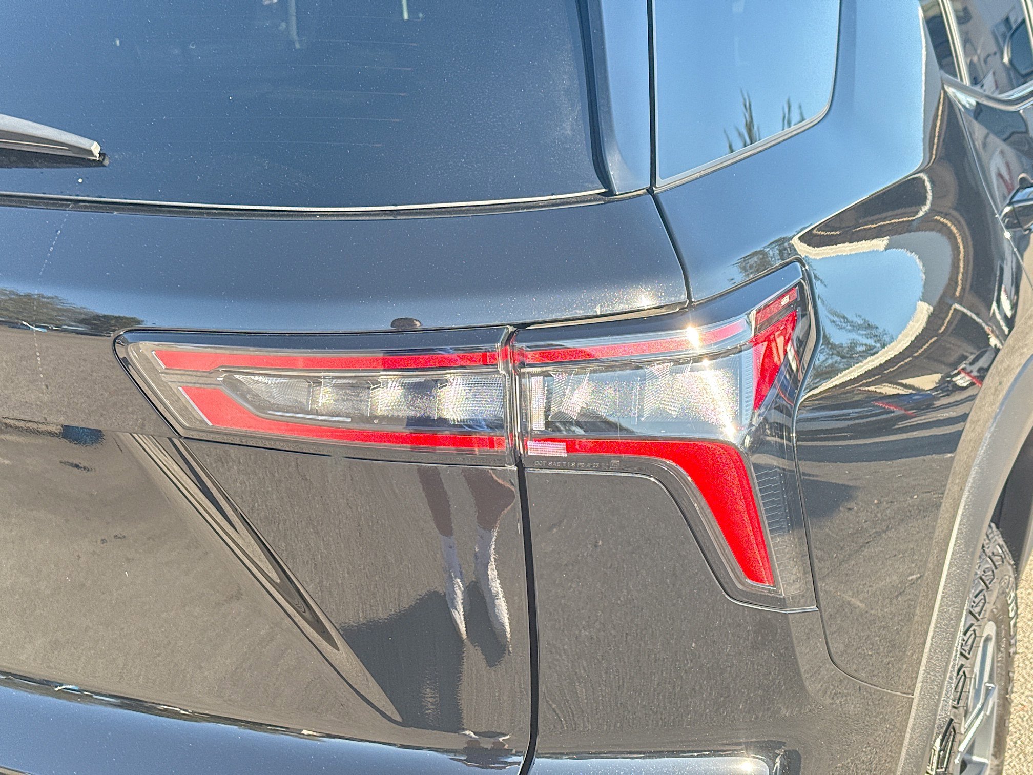 Used 2025 Chevrolet Equinox ACTIV w/ Safety and Technology Package image 28