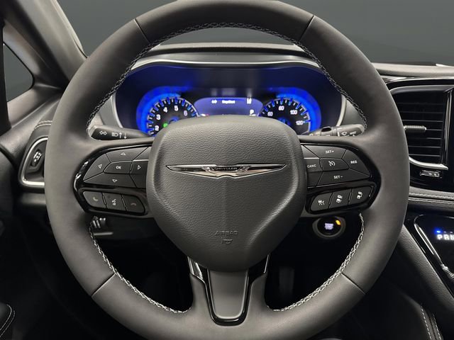 New 2026 Chrysler Pacifica Limited w/ S Appearance Package image 17