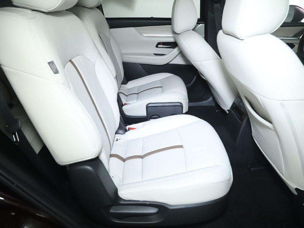 Certified 2024 MAZDA CX-90 Plug-In Hybrid w/ Premium Plus AWD/4WD image 36