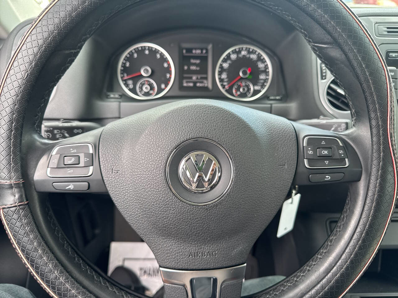 Used 2015 Volkswagen Tiguan S FWD image 9