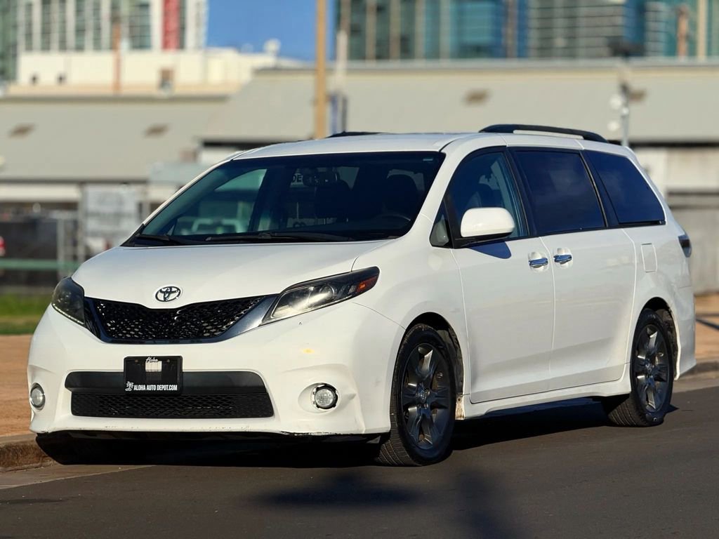 Used 2017 Toyota Sienna SE