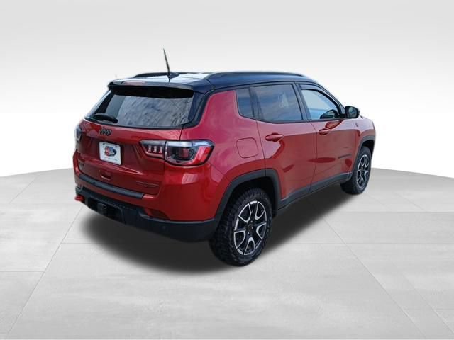 Used 2026 Jeep Compass Trailhawk w/ Trailer Tow Group AWD/4WD image 5