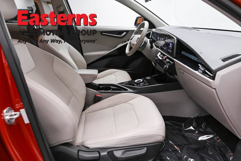 Used 2023 Kia Niro Wind w/ Wind Preserve Package FWD image 25