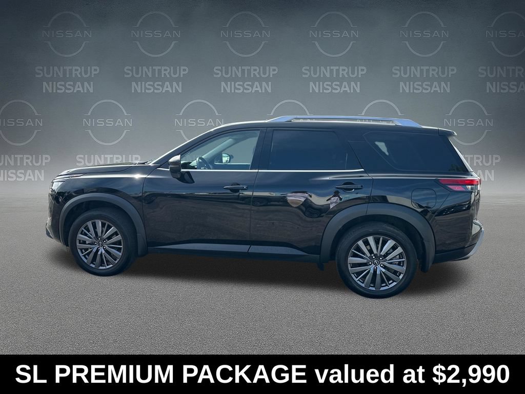 Used 2025 Nissan Pathfinder SL w/ SL Premium Package FWD image 2