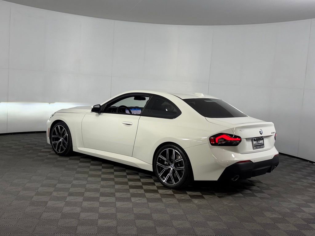 Used 2024 BMW 230i Coupe w/ Convenience Package RWD image 39