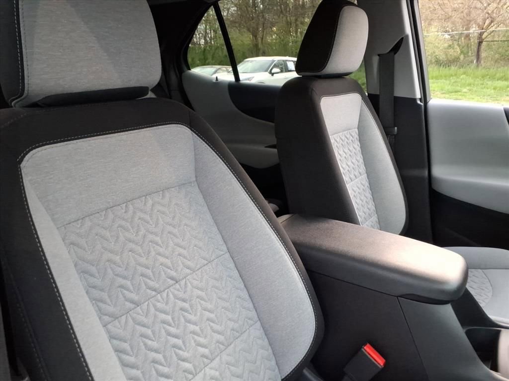 Certified 2024 Chevrolet Equinox LT w/ LPO, Floor Liner Package image 19