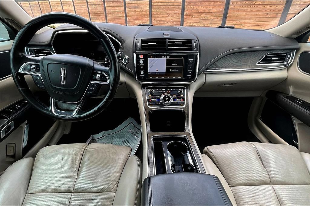 Used 2017 Lincoln Continental Reserve w/ Technology Package FWD image 15