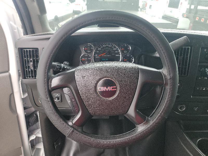 Used 2016 GMC Savana 2500 RWD image 12