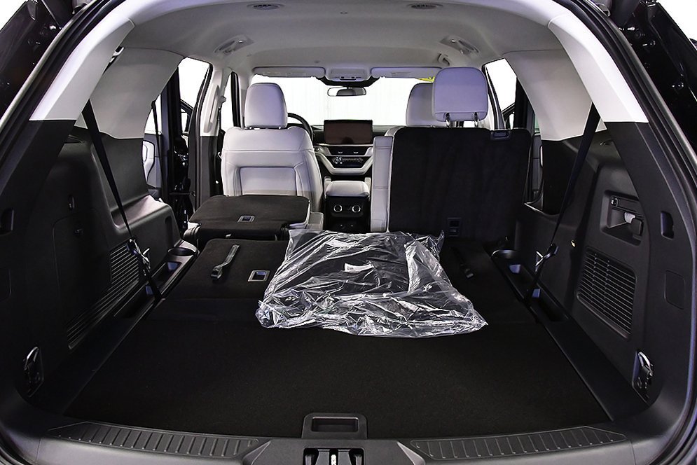 New 2026 Ford Explorer Active w/ Active Comfort Package AWD/4WD image 33