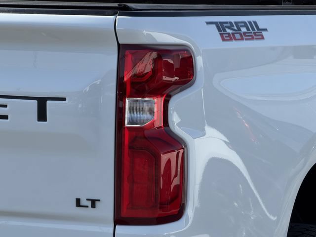 Certified 2026 Chevrolet Silverado 1500 LT Trail Boss w/ LPO, Dark Essentials Package AWD/4WD image 13