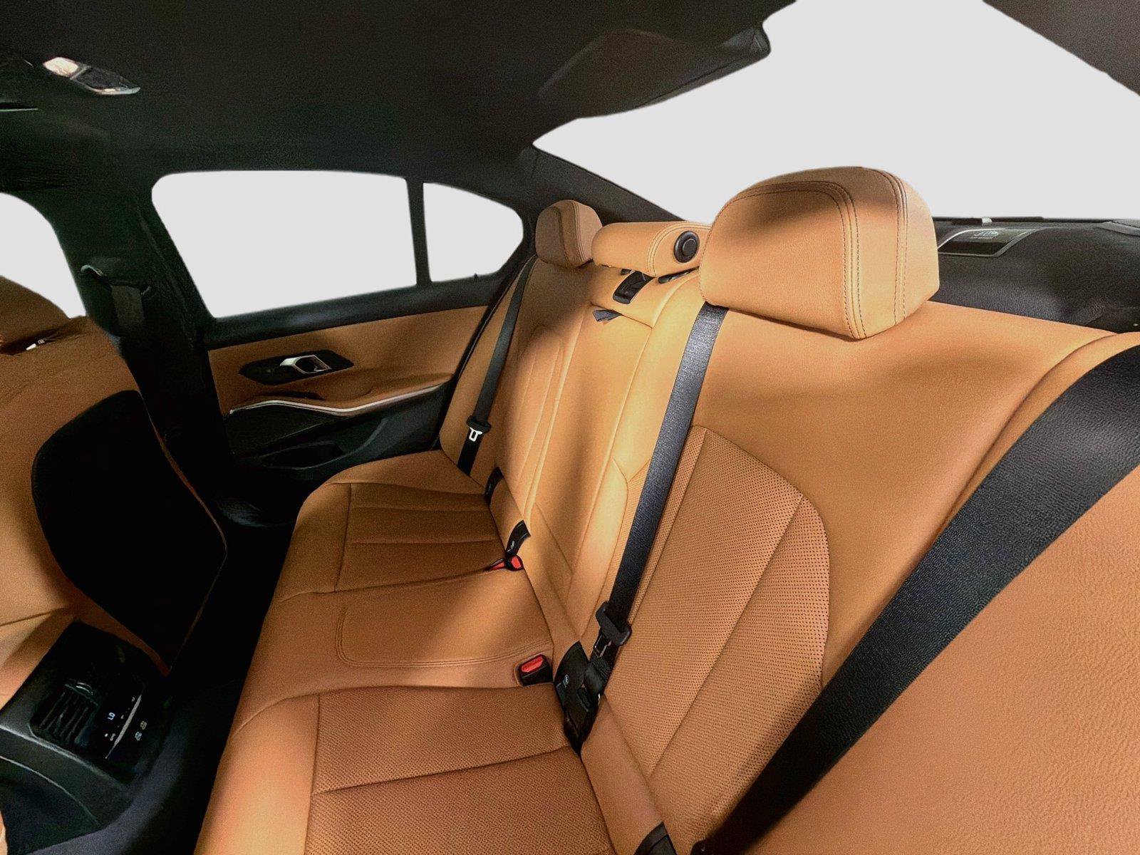 New 2026 BMW 330i xDrive Sedan w/ Premium Package AWD/4WD image 24
