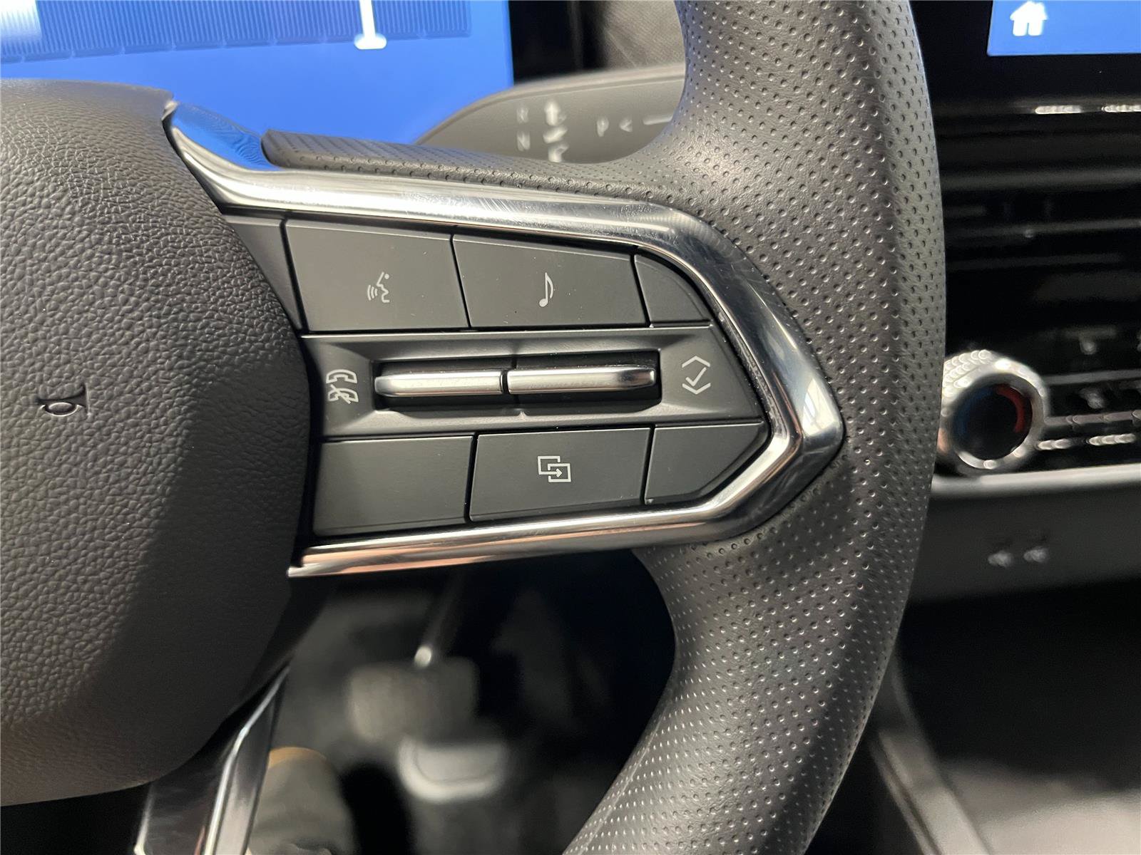 New 2026 Honda Prologue EX image 14