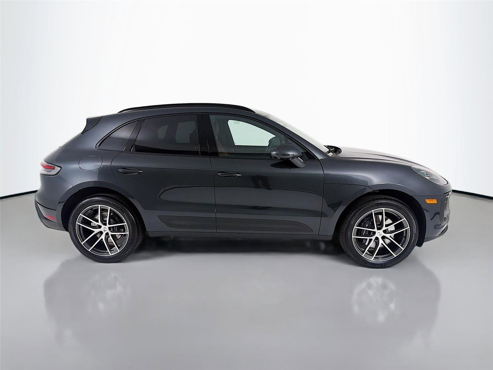 Used 2026 Porsche Macan AWD/4WD image 29