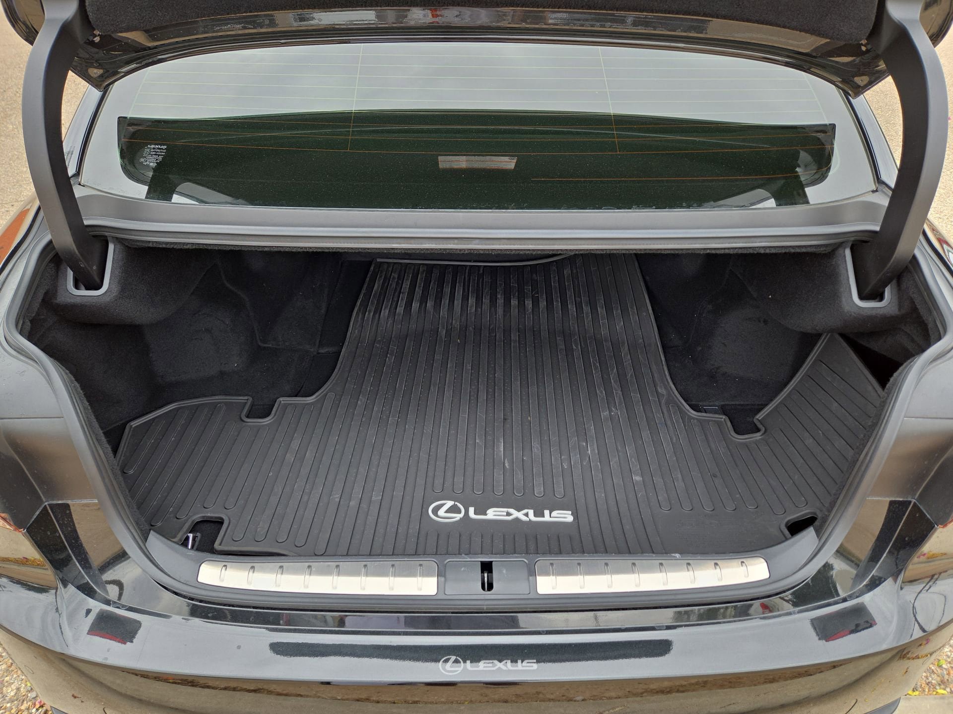 Used 2024 Lexus LS 500 RWD image 12