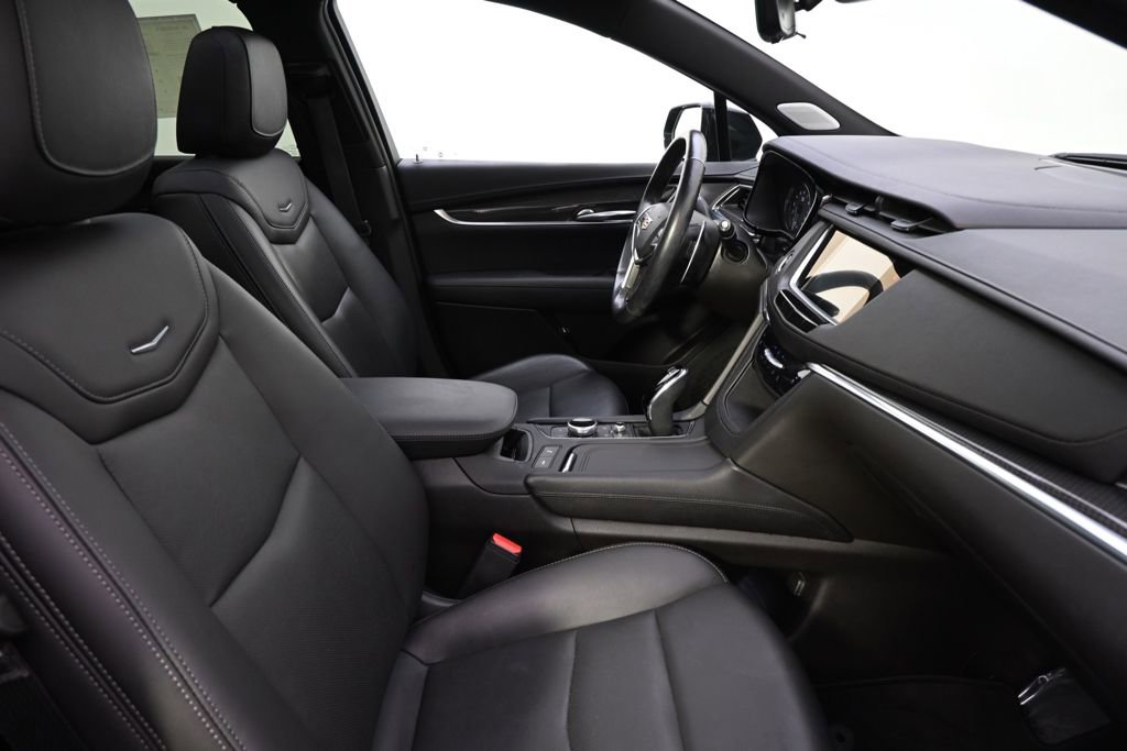 Certified 2023 Cadillac XT5 Sportv w/ Technology Package AWD/4WD image 16