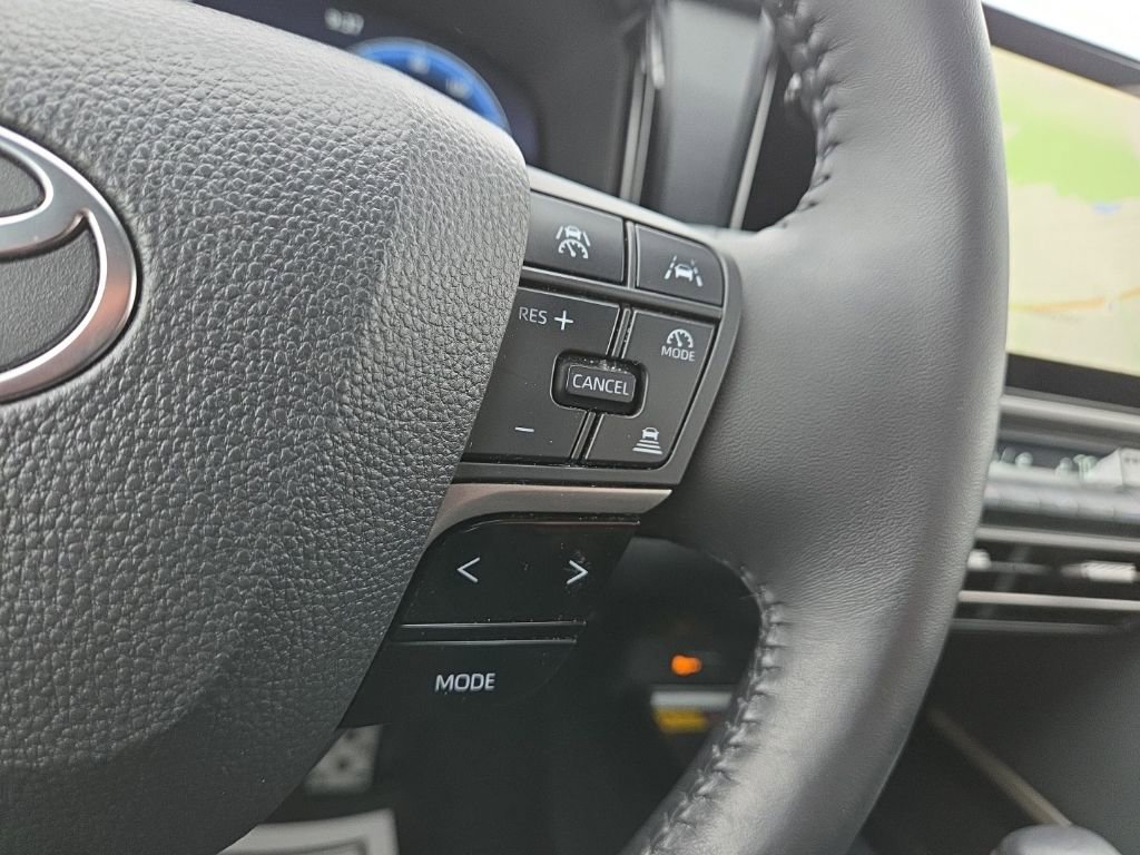 Used 2025 Toyota Camry XSE w/ Premium Plus Package image 28