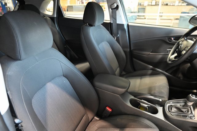 Used 2022 Hyundai Kona SEL w/ Cargo Package image 8