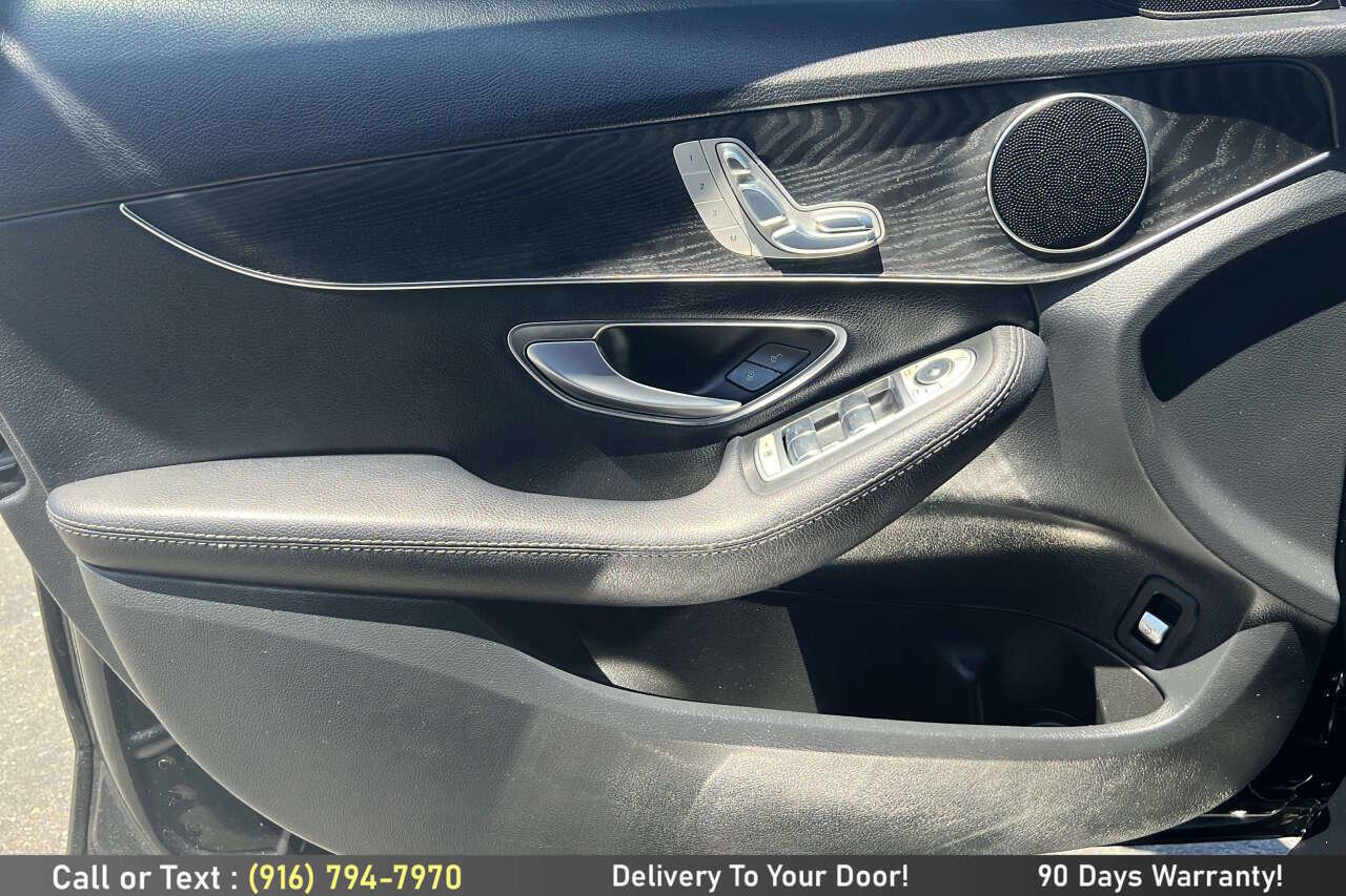 Used 2017 Mercedes-Benz C 300 Sedan image 16