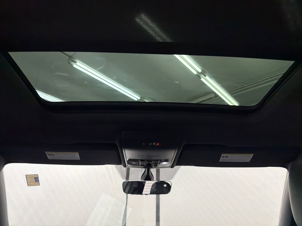 Used 2022 Volkswagen Atlas Cross Sport SE w/ Panoramic Sunroof Package image 23