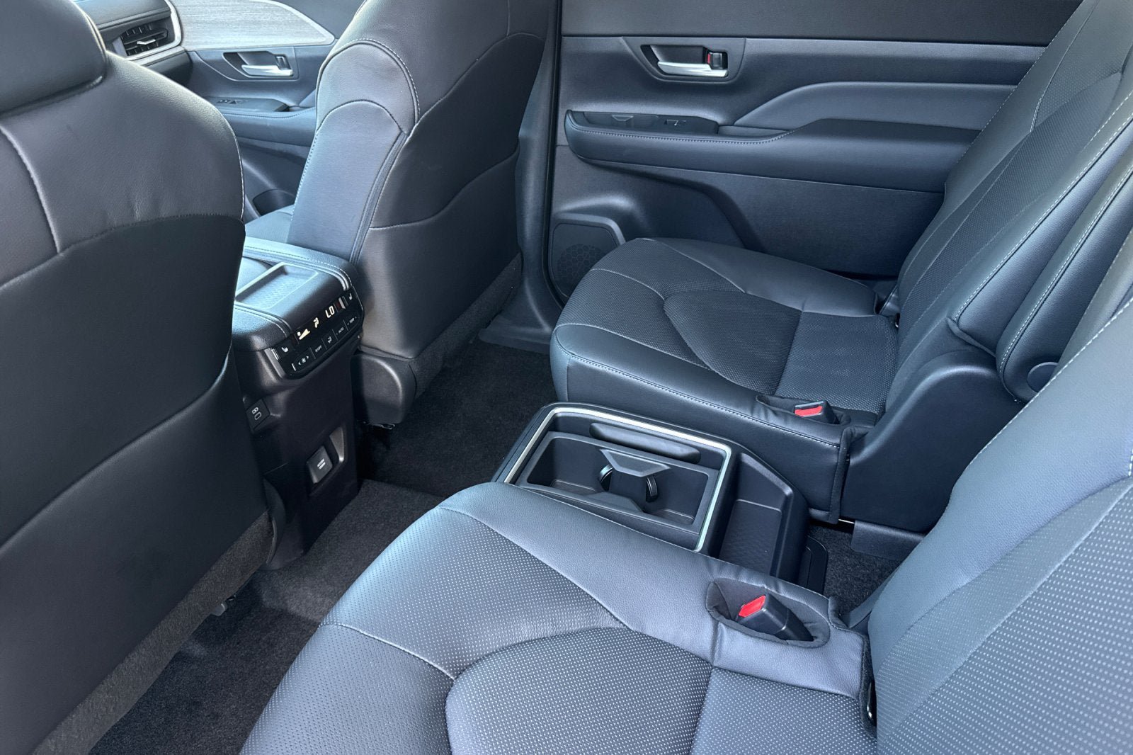 New 2026 Toyota Grand Highlander AWD Hybrid image 10