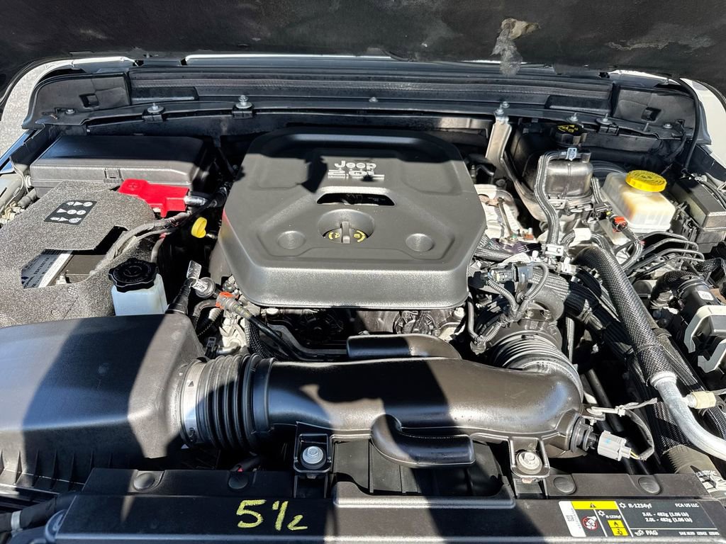 Used 2018 Jeep Wrangler Unlimited Sahara image 24