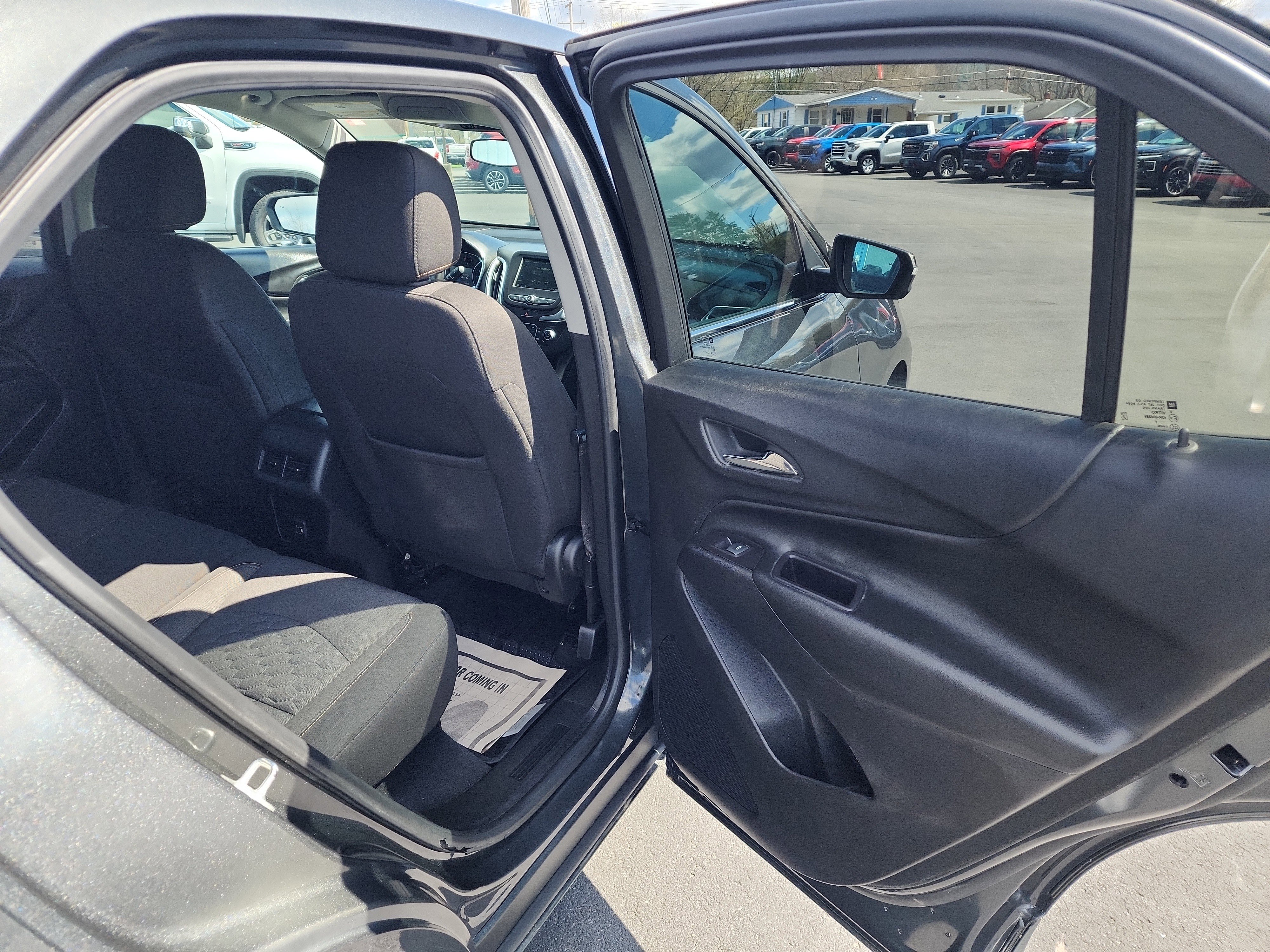 Used 2019 Chevrolet Equinox LT image 32