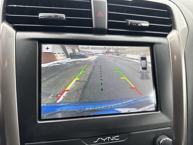 Used 2019 Ford Fusion SE image 25