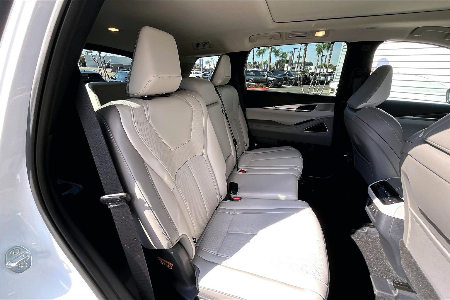 Used 2026 INFINITI QX60 Luxe w/ Cargo Package image 27